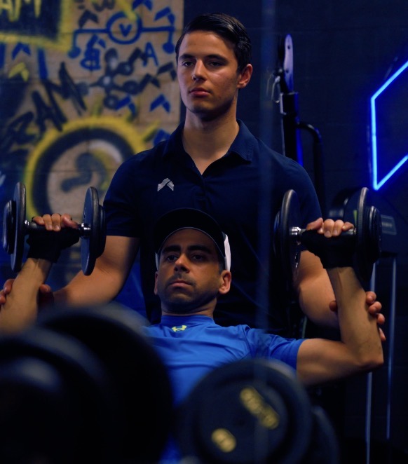 Keyvan Billou running a one-on-one personal training session at Hammer Fitness in Scarborough, Toronto